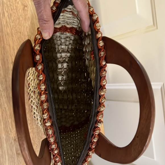 Women Straw Bag 
. - Picture 3 of 5